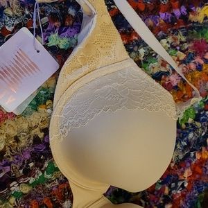 Brand New never worn Savage X Fenty Bra